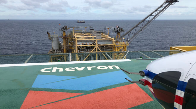 υδρογονάνθρακες-η-chevron-μπαίνει-με-70-στο-οι-564252823