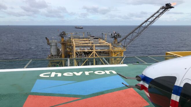 υδρογονάνθρακες-η-chevron-μπαίνει-με-70-στο-οι-564252826