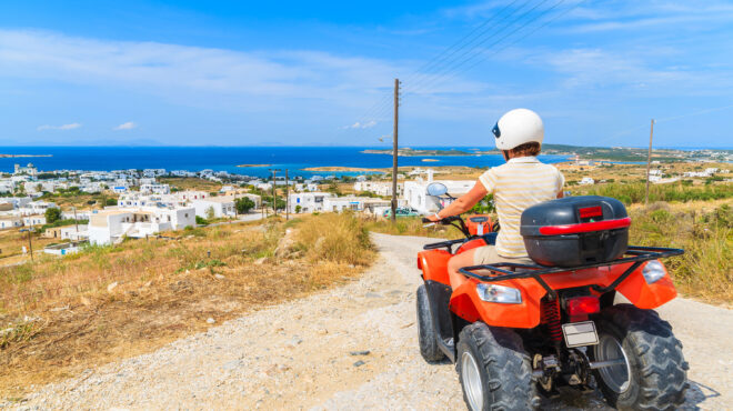 τις-νοικιάζουν-και-βγαίνουν-στον-δρό-564235897