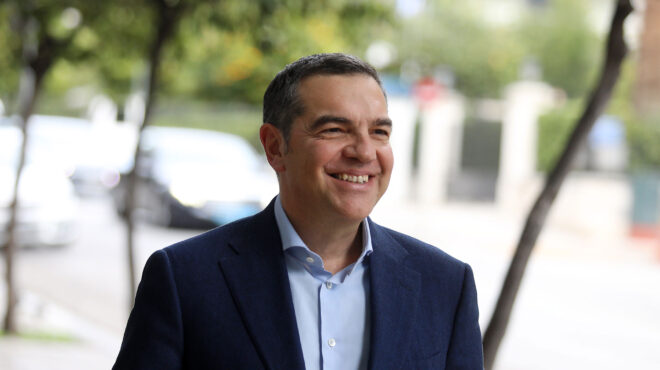 αλέξης-τσίπρας-μετά-το-μεγάλο-κόλπο-με-564218389