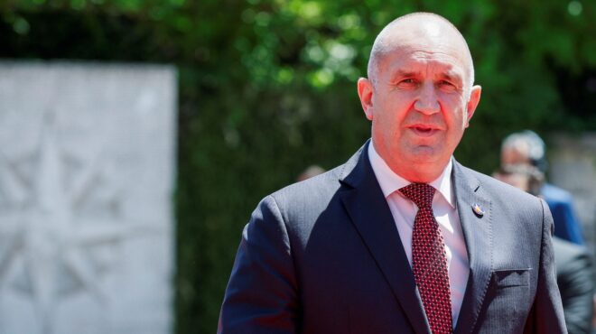 η-βουλγαρία-παγώνει-την-αποστολή-όπ-564274066