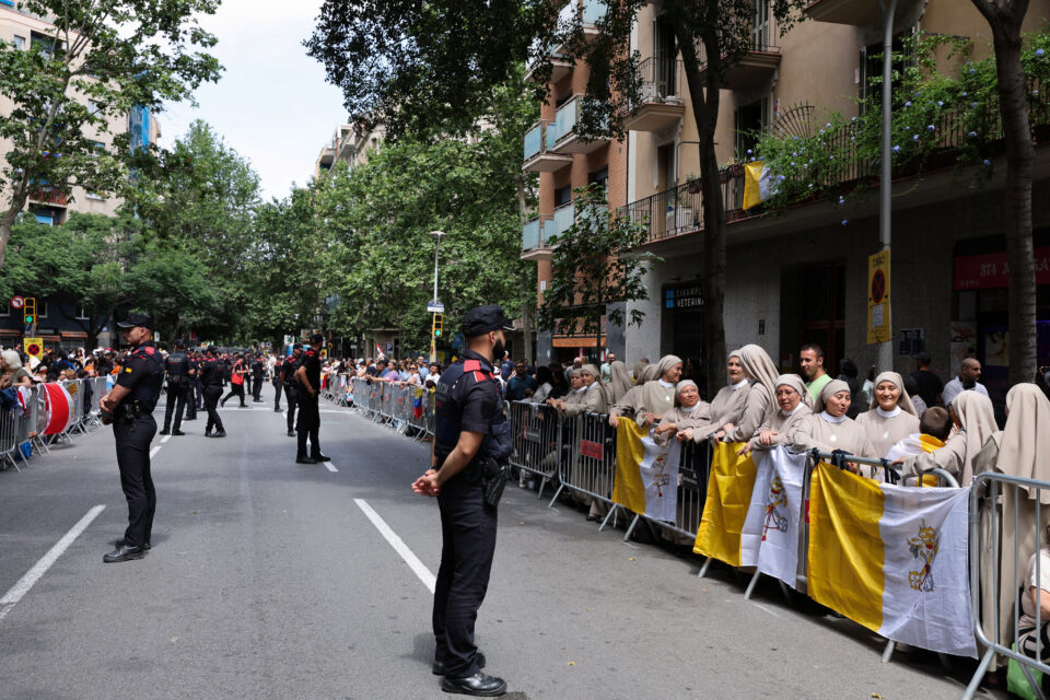 Πάπας Λέων: Λειτουργία στη Σαγράδα Φαμίλια, 100 χρόνια από τον θάνατο του Γκαουντί-4