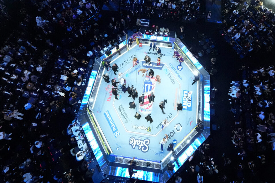 Αίμα, πατριωτισμός και… σπόνσορες: To UFC στον Λευκό Οίκο-2