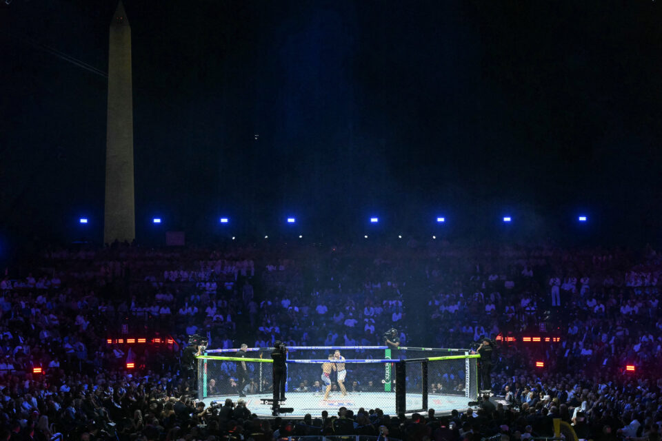 Αίμα, πατριωτισμός και… σπόνσορες: To UFC στον Λευκό Οίκο-4