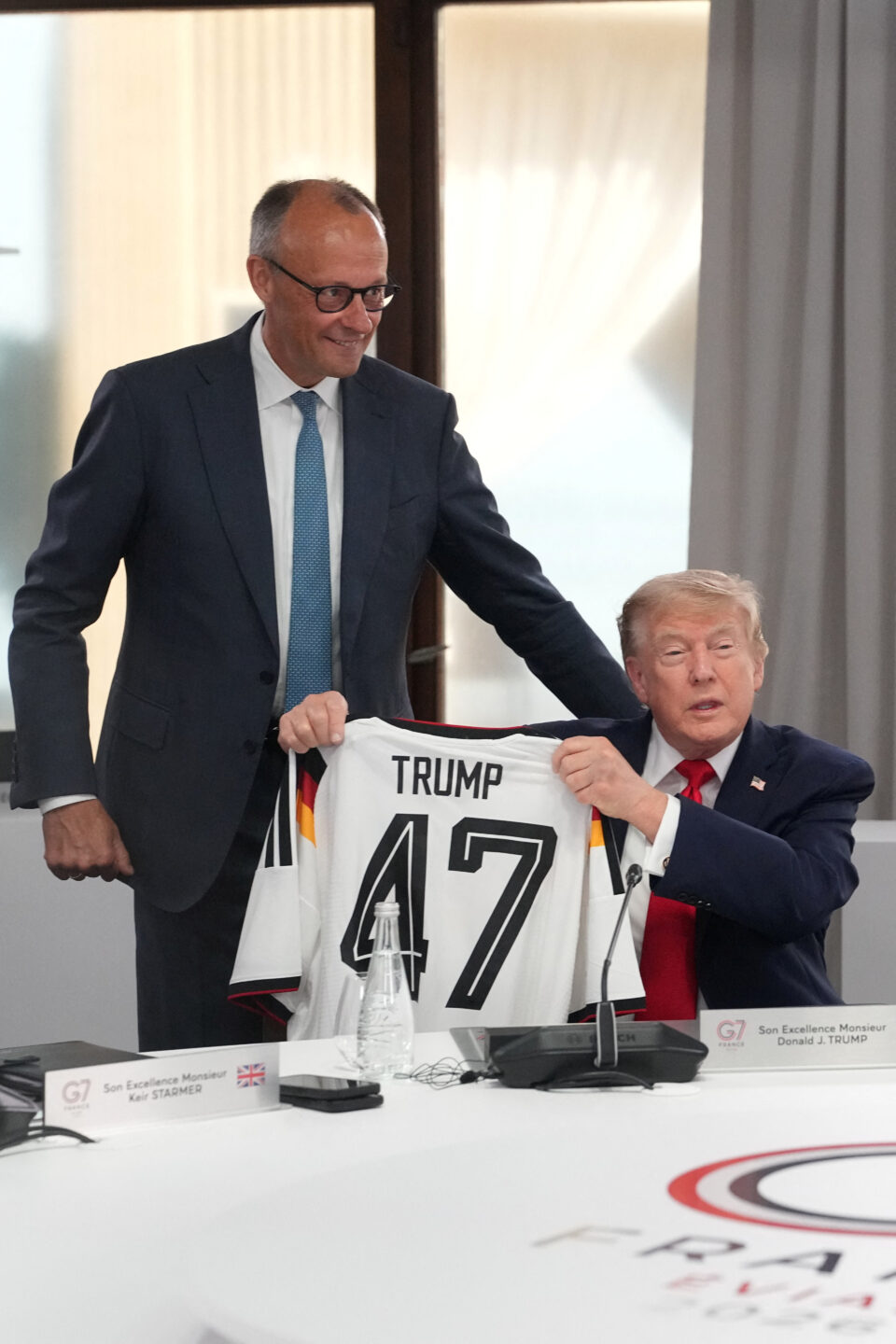 Το δώρο του Μερτς στον Τραμπ στη Σύνοδο της G7-1