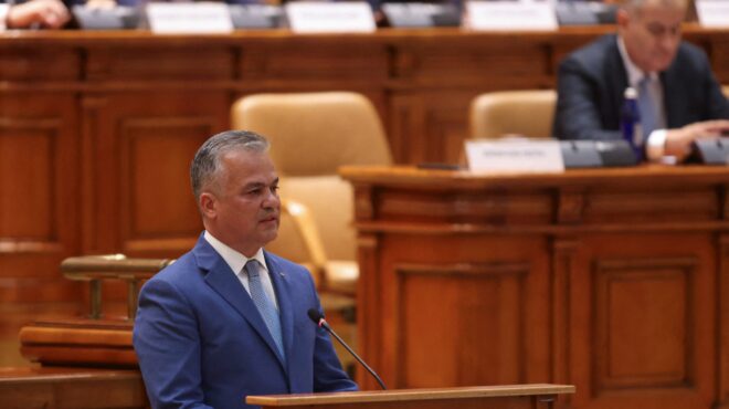 η-πολιτική-κρίση-βαθαίνει-στη-ρουμανί-564301807