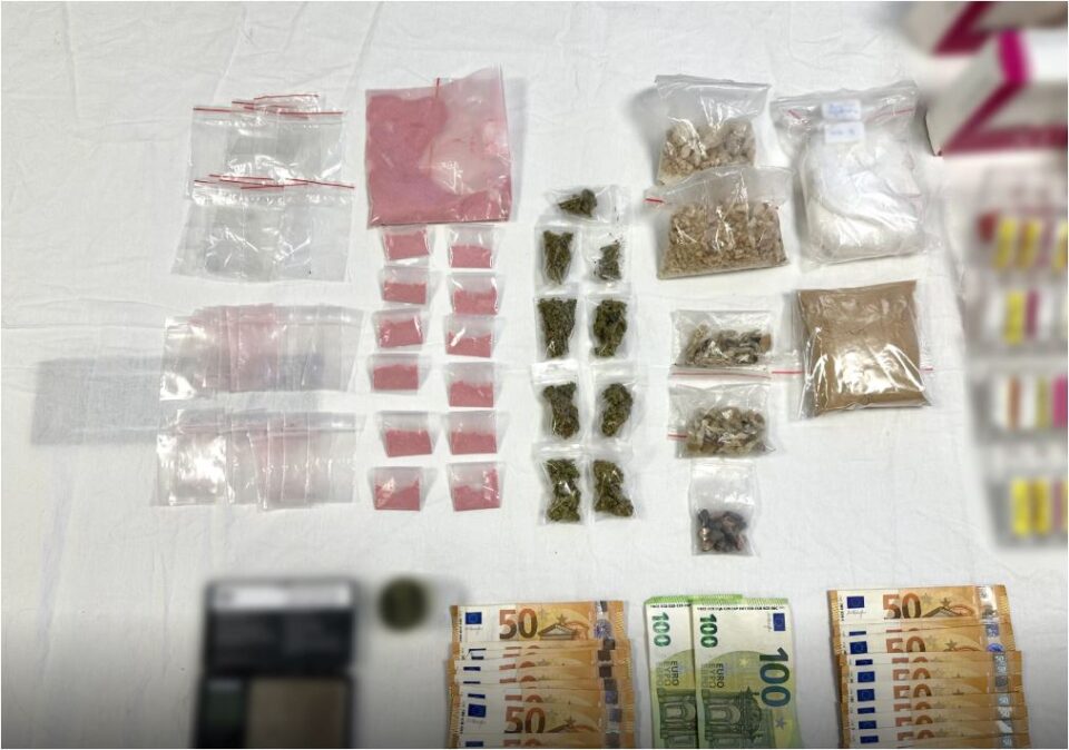 Kύκλωμα εκμεταλλευόταν γυναίκες μέσω «γραφείου ραντεβού» – 4 συλλήψεις-1