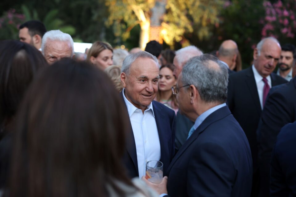 Απονομή του 8ου Alba Business Unusual Award στον Πάνο Γερμανό-3