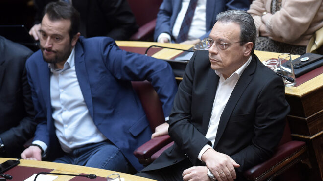 παππάς-για-φάμελλο-να-φέρει-γρήγορα-συ-564271213