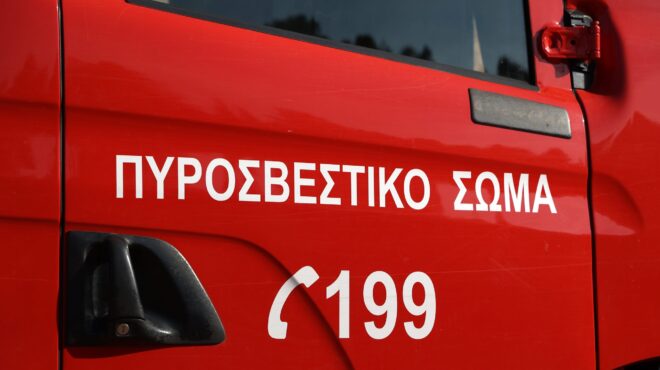 φωτιά-σε-σκάφος-σε-ναυπηγείο-της-σαλαμ-564299230