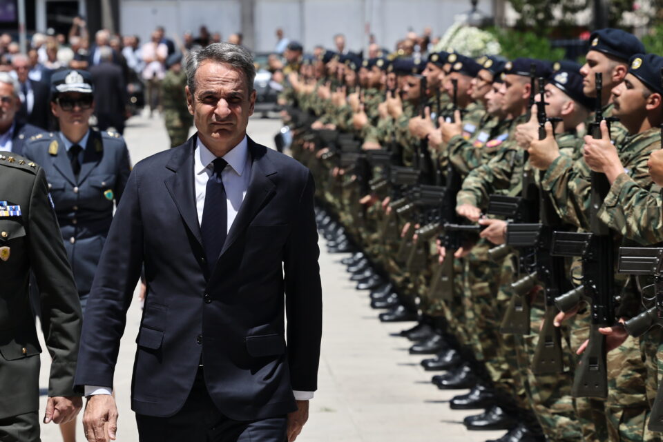 Κόρινθος: Το τελευταίο «αντίο» στον Νίκο Ταγαρά, παρουσία του Κυρ. Μητσοτάκη-1