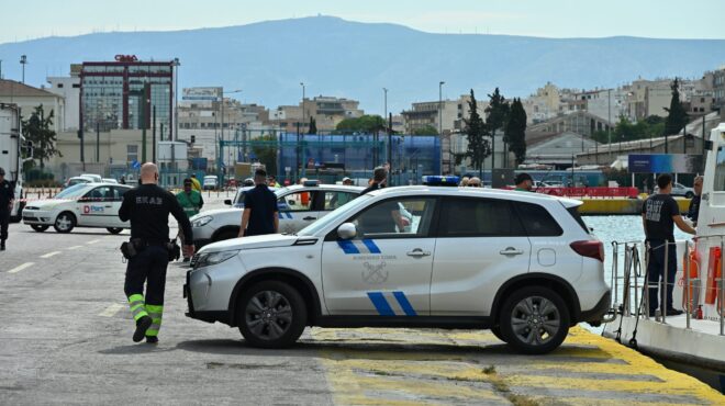 πειραιάς-νεκρός-ο-οδηγός-ταξί-που-έπεσ-564264601