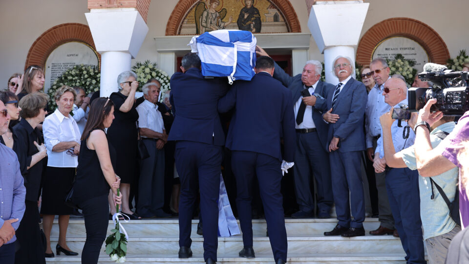 Τελευταίο αντίο στον Γιώργο Σουφλιά [φωτογραφίες]-7