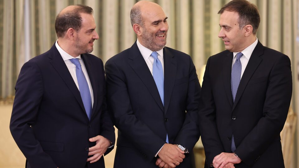 Ορκίστηκαν τα νέα μέλη της κυβέρνησης στο Προεδρικό Μέγαρο-1