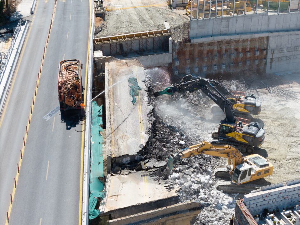 Flyover: Κατεδαφίστηκε το δεύτερο τμήμα της γέφυρας Πανοράματος – Εντυπωσιακές εικόνες και βίντεο-4