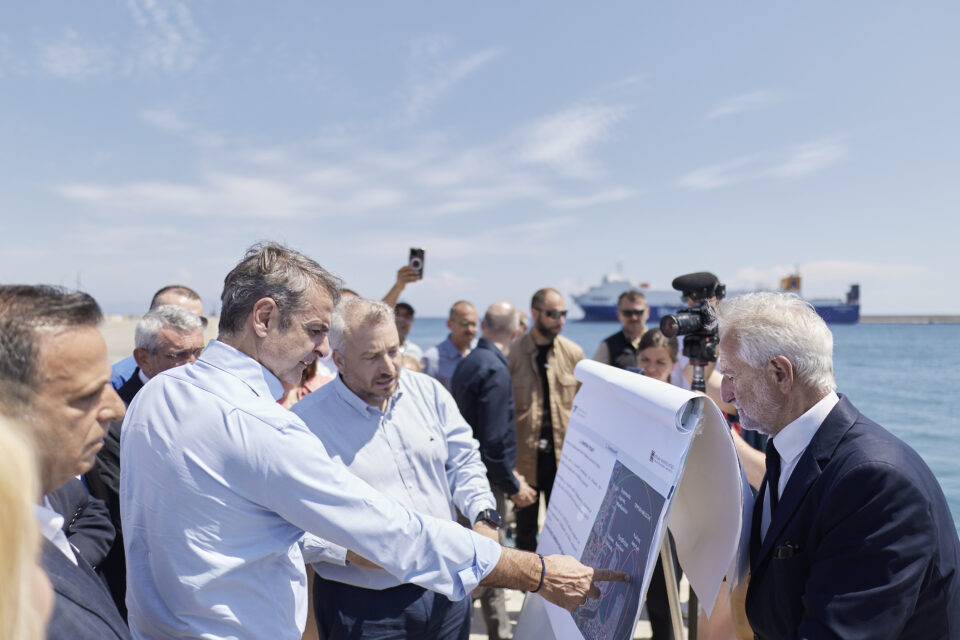 Μητσοτάκης από Ρόδο: Η ΝΔ η μόνη δύναμη που μπορεί να εγγυηθεί σταθερότητα-1