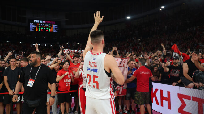 τέλος-ο-αλεκ-πίτερς-από-τον-ολυμπιακό-564287482