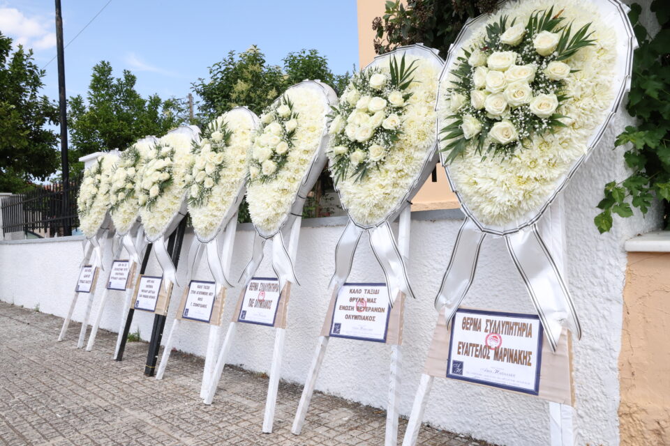 Σε κλίμα πένθους το τελευταίο αντίο στον Τάκη Γκώνια [εικόνες]-2
