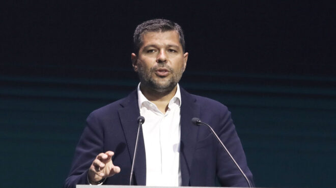 τα-data-centers-μεγάλη-πρόκληση-για-το-ηλεκτρικό-564264406