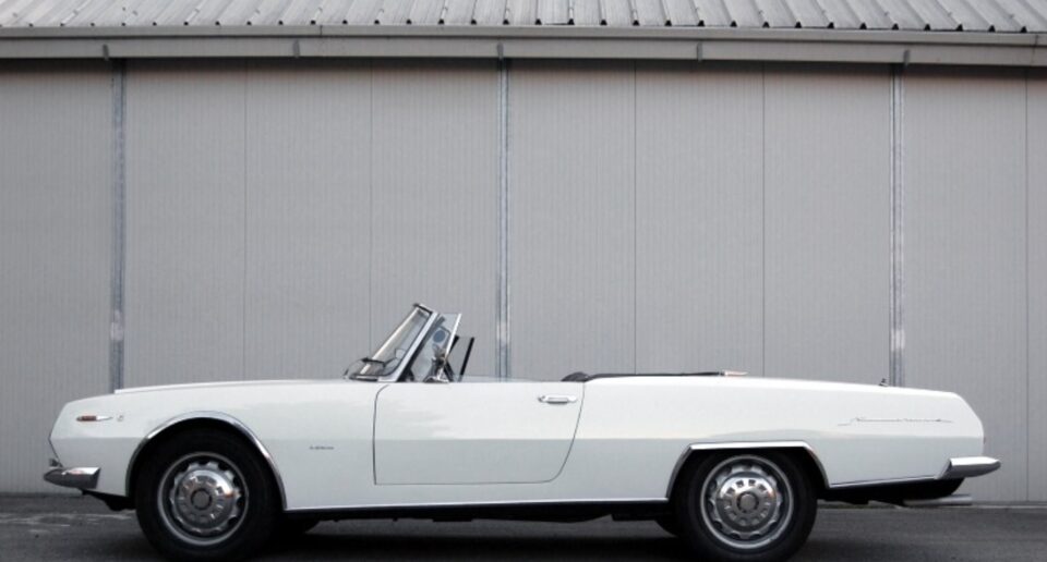 Mια Alfa Romeo 2600 στην «άκρη του μαχαιριού»-1