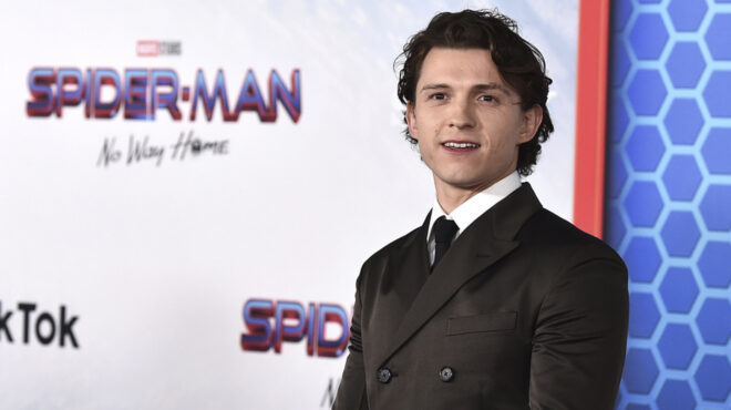 ο-τομ-χόλαντ-δείχνει-τον-επόμενο-spider-man-564290095