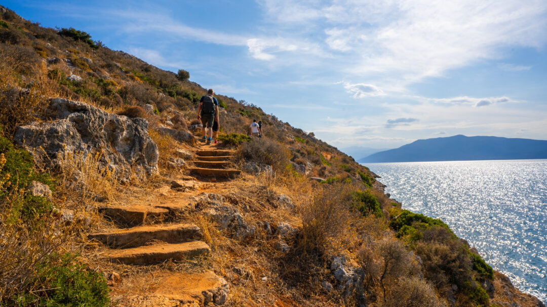 πατάμε-στα-μονοπάτια-των-παππούδων-μ-564304915