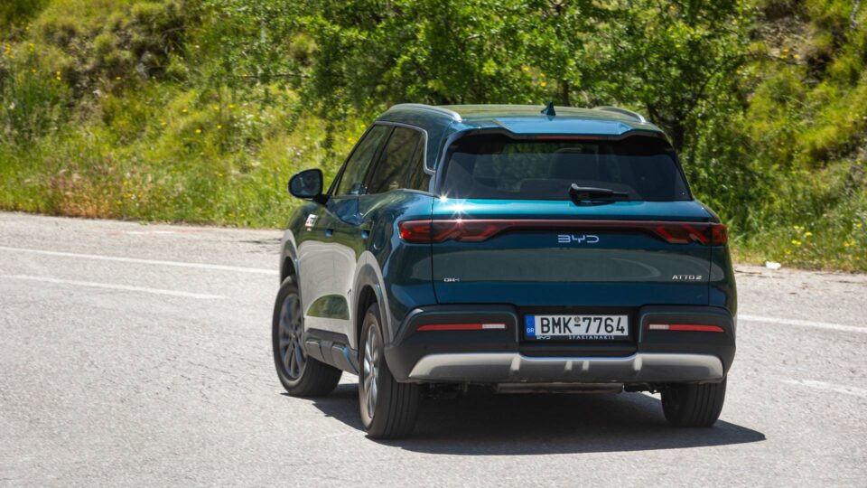 Δοκιμή BYD Atto 2 DM-i: Plug-in υβριδικό SUV με μεγάλες βλέψεις-1