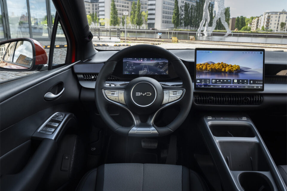 Οδηγούμε το νέο BYD Dolphin G DM-i στη Γερμανία-6