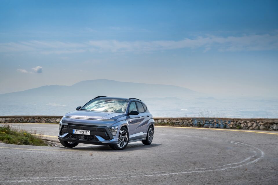 Υβριδικό δίλημμα: Hyundai Kona Hybrid vs Renault Symbioz E-Tech 160-4