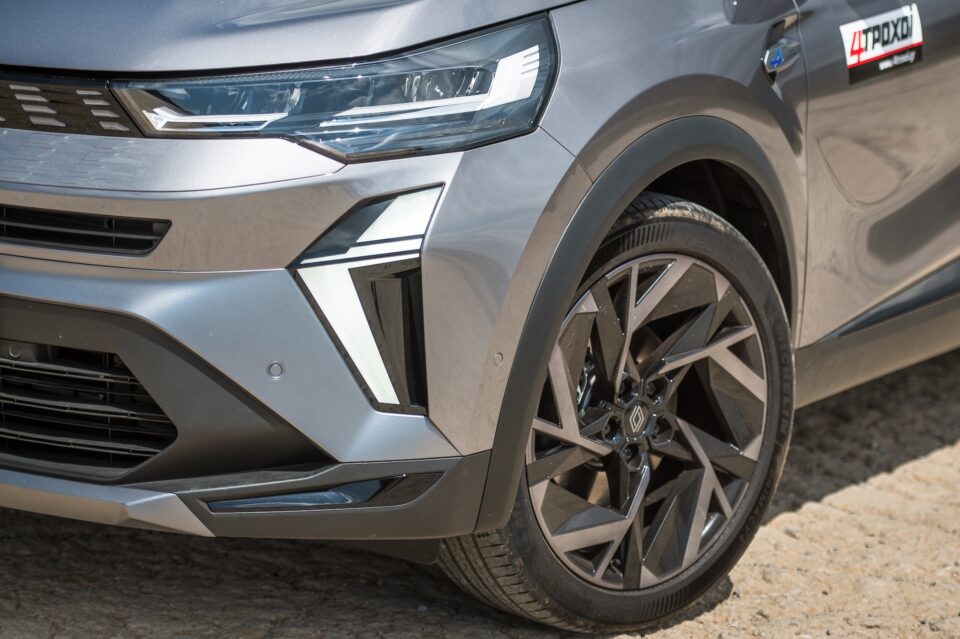 Υβριδικό δίλημμα: Hyundai Kona Hybrid vs Renault Symbioz E-Tech 160-8