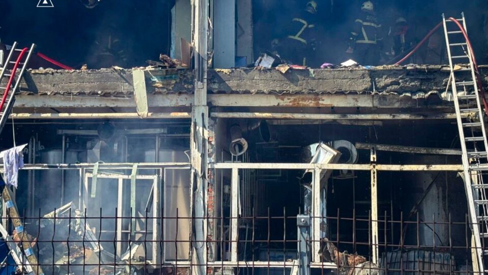Κίεβο: Τέσσερις νεκροί πολίτες από ρωσική επίθεση σε βιομηχανία τροφίμων-1
