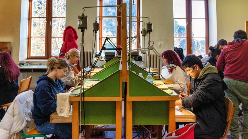 Στη Στεμνίτσα το ασήμι γίνεται τέχνη-2