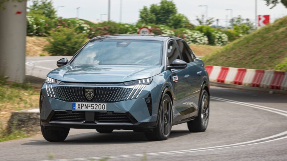 Δοκιμή: Νέο Peugeot E-3008 230 Long Range-3