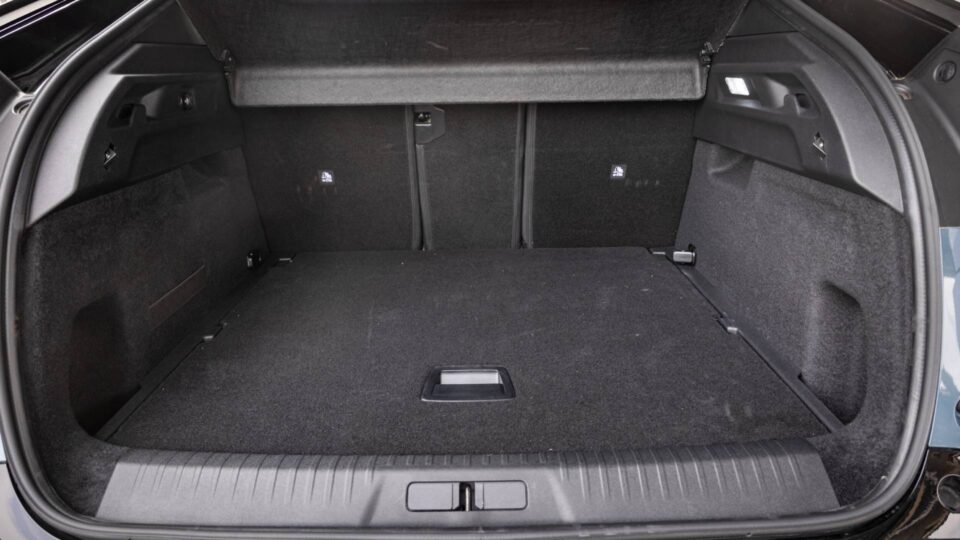 Δοκιμή: Νέο Peugeot E-3008 230 Long Range-4