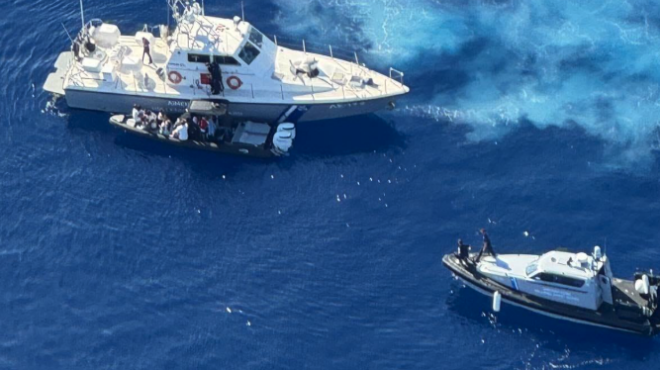 καταδίωξη-ταχύπλοου-με-αλλοδαπούς-απ-564281521