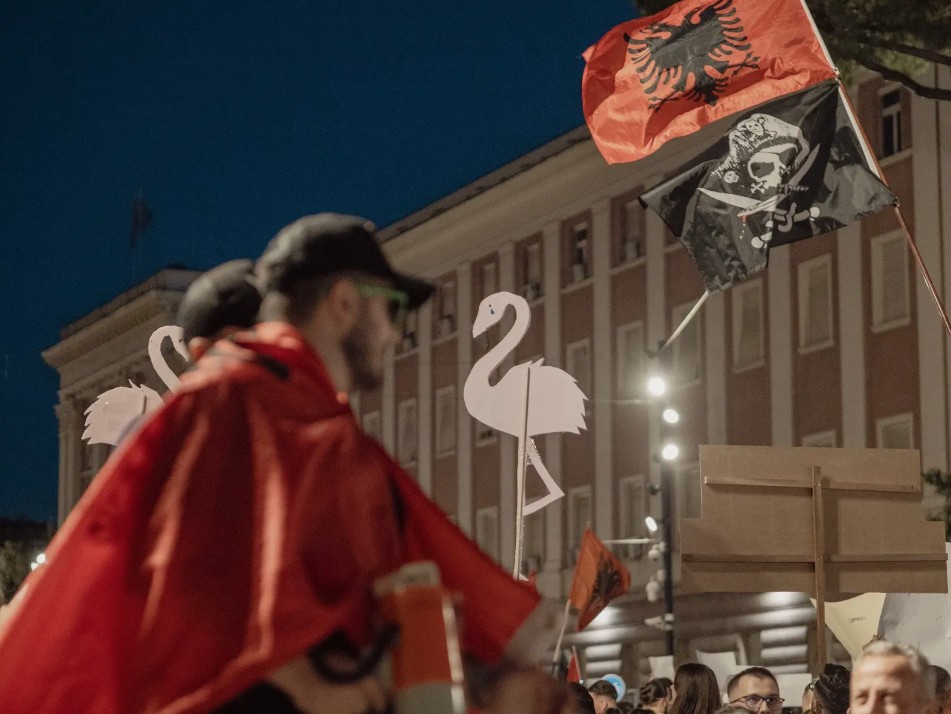 «Επανάσταση των φλαμίνγκο» στα σχέδια Κούσνερ-4