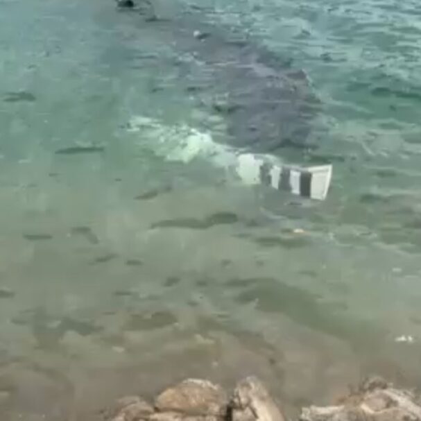 εικόνες-από-την-επιχείρηση-ανέλκυσης-564307591