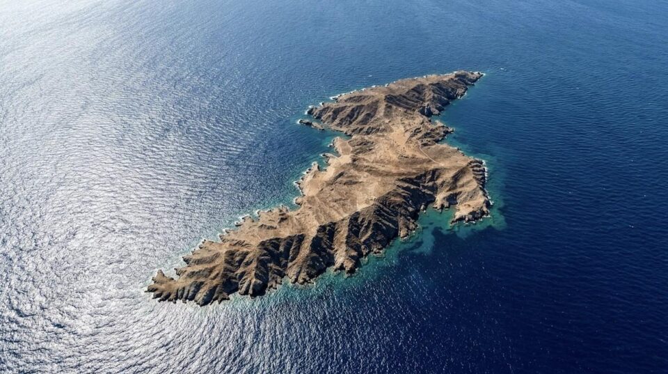 Ο Καναδός σελέμπριτι του real estate που πουλά ελληνικά νησιά-6