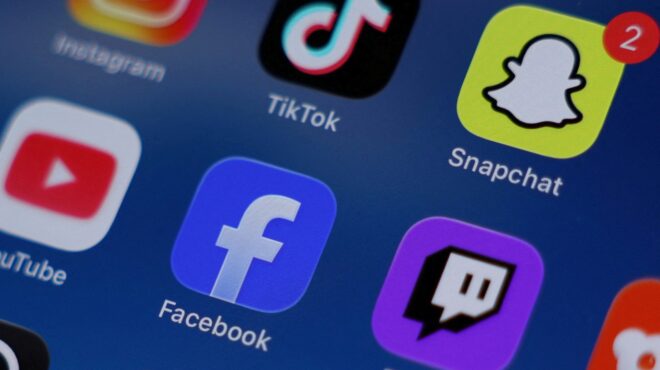 βρετανία-τέλος-τα-social-media-για-τους-ανηλίκου-564284878