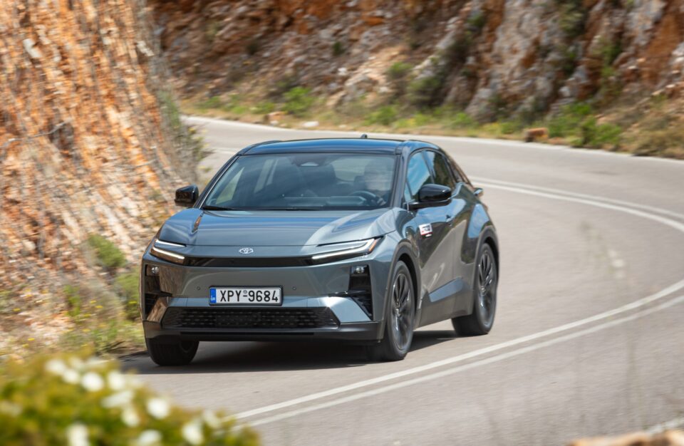Δοκιμή: Νέο Toyota C-HR+ AWD με 343 ίππους-3