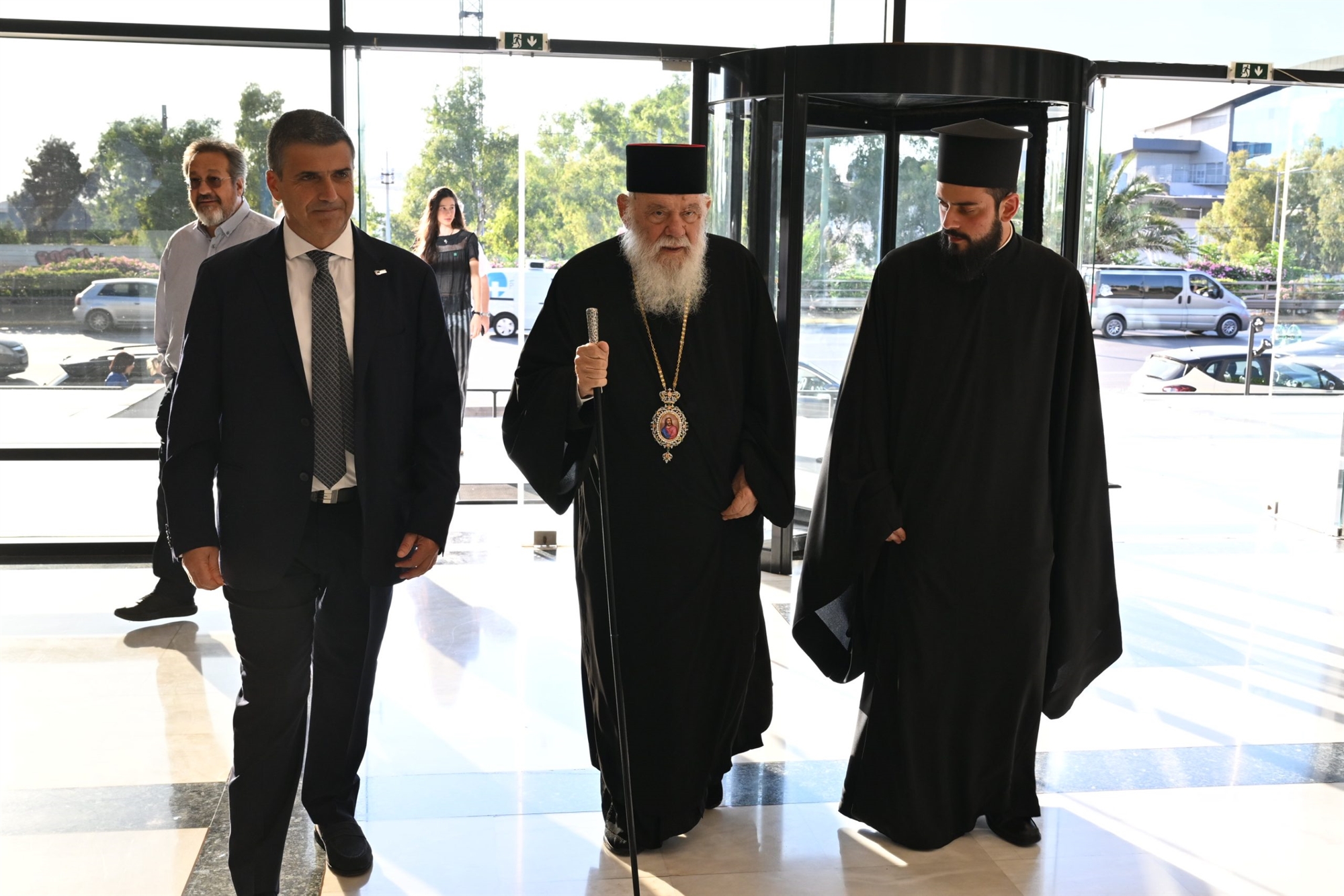 Το Ελληνικό Ανοιχτό Πανεπιστήμιο αναγόρευσε τον Παύλο Τσίμα σε επίτιμο διδάκτορα-1