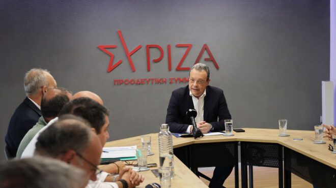 συριζα-με-το-όπλο-παρά-πόδα-οι-αντιμαχό-564301378