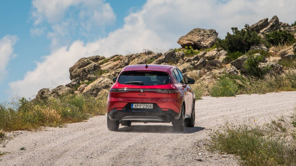 Δοκιμάζουμε την ανανεωμένη Alfa Romeo Tonale Hybrid των 175 ίππων-9