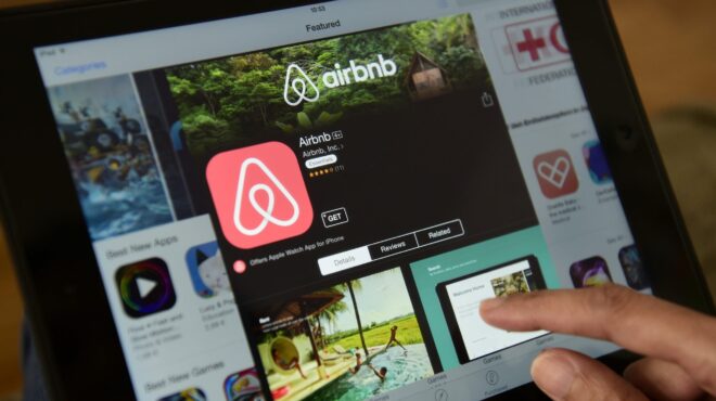 το-κέντρο-της-πράγας-πνίγεται-από-τα-airbnb-564289705