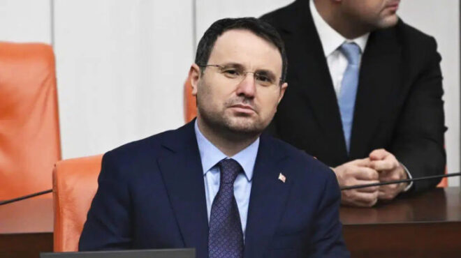 εντός-και-εκτός-ευρωκοινοβούλιο-σε-α-564292084