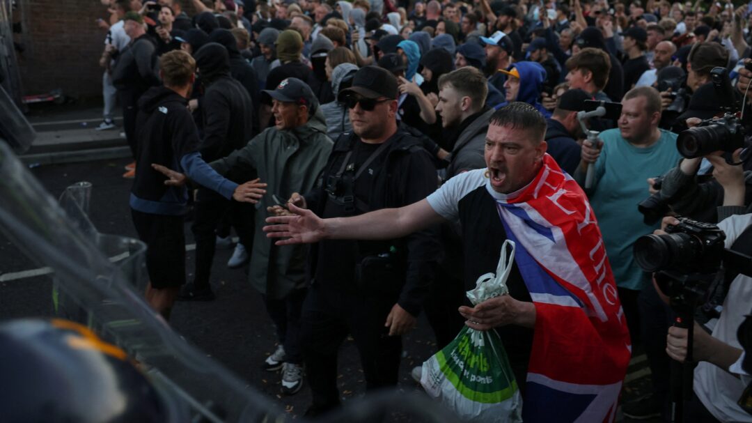 η-οργή-και-οι-τοκιστές-της-564282472