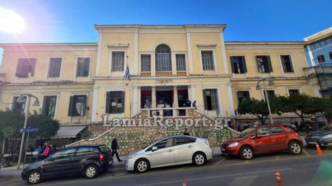 λαμία-απείλησε-με-πιστόλι-τη-σύζυγό-το-564306490