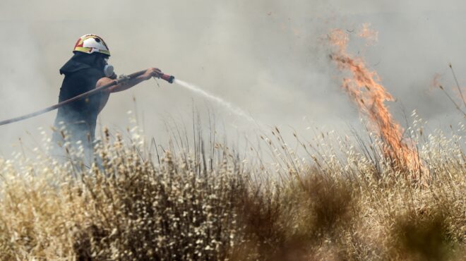 θεσσαλονίκη-φωτιά-σε-αγροτική-περιοχ-564271996