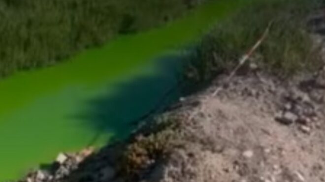 αγκίστρι-εριχναν-λύματα-σε-αυλάκι-που-564263158