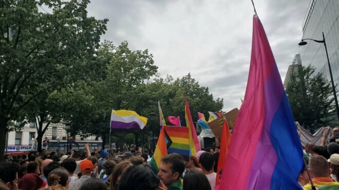 το-pride-στο-παρίσι-θα-γίνει-τον-σεπτέμβριο-564309097